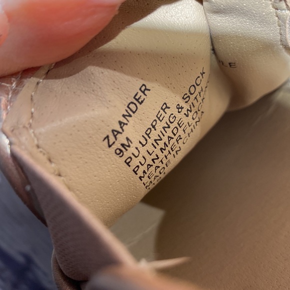 Steve Madden slip on sneakers - Picture 7 of 8